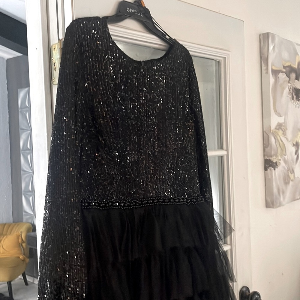 MAC DUGGAL SEQUIN BODICE LONG SLEEVE RUFFLE TIERED BLACK MIDI DRESS  sz 16